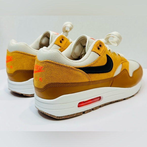Nike Air Max 1 Essential Sneakers British Tan Light Bone Color Size US-11 NEW! - Picture 10 of 16